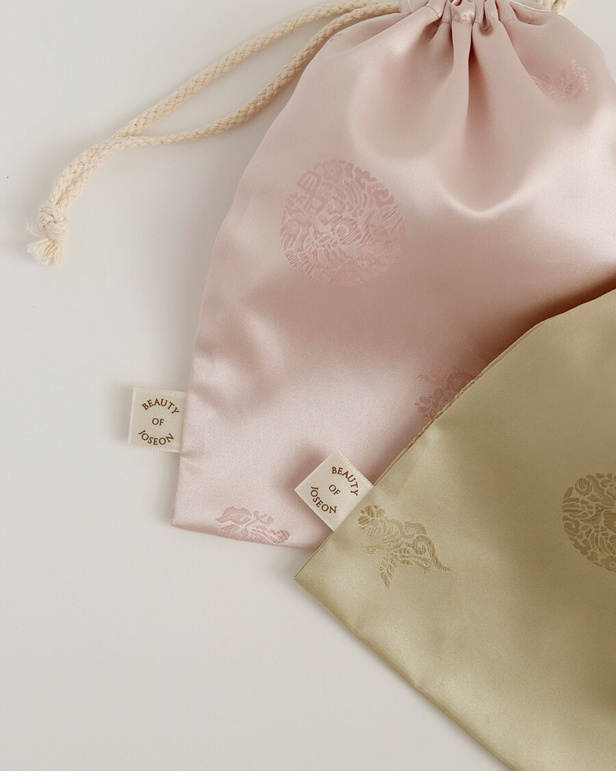 bolsa de seda lucky elegante almacenamiento para productos mini para el cuidado de la piel y más